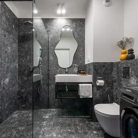 Apartamenty-wroc Ksiecia Witolda By The River *