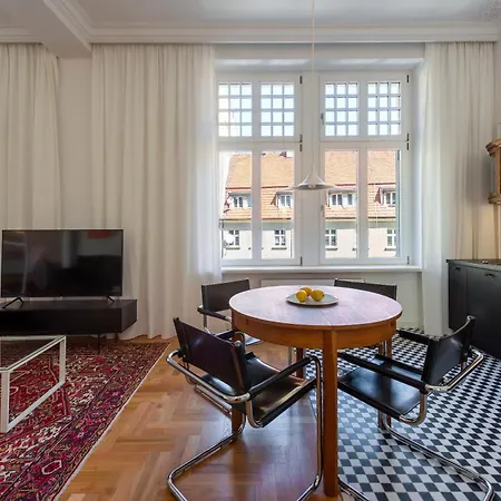 Apartamenty-wroc Ksiecia Witolda By The River Vratislav