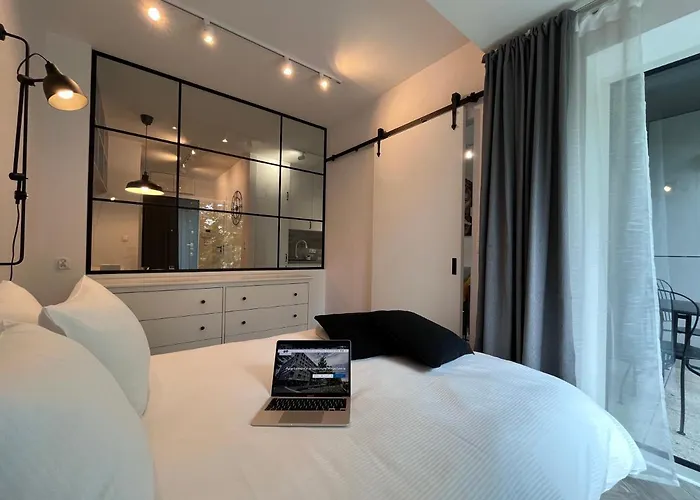 Apartamenty-wroc Ksiecia Witolda By The River *